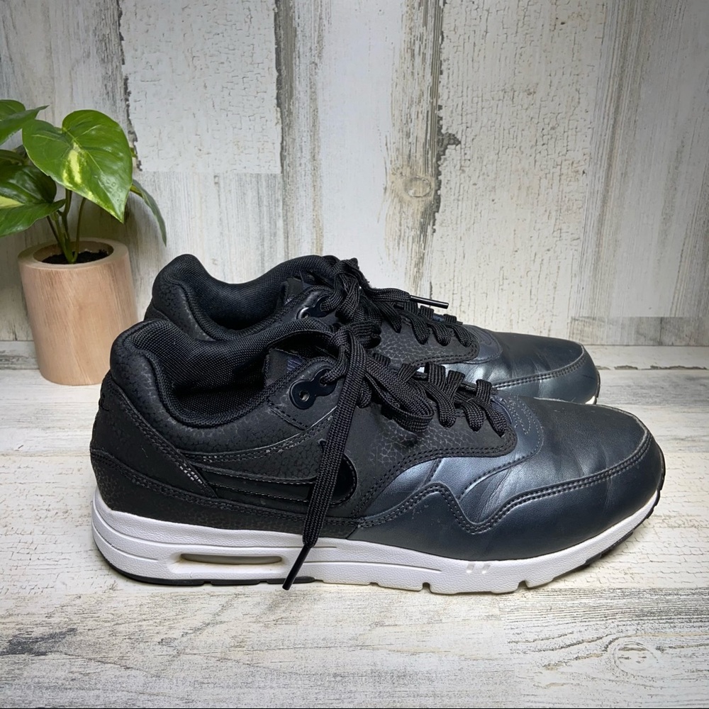 Nike Air Max 1 Ultra SE Black Shoes